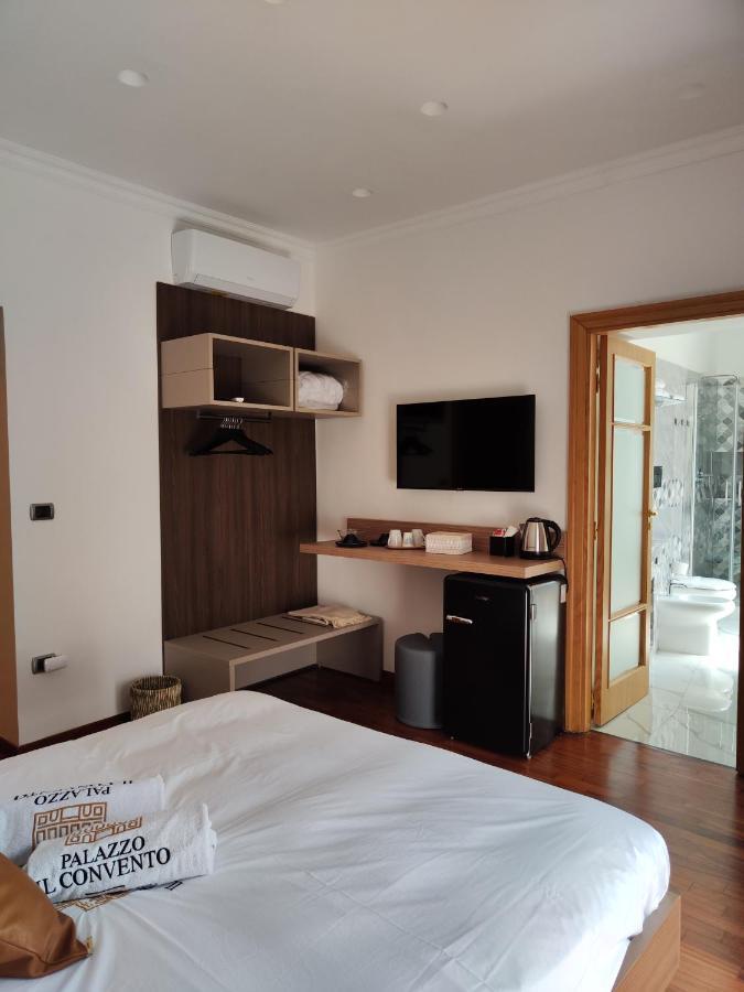 Palazzo Il Convento Luxury Umberto I Couette-café *